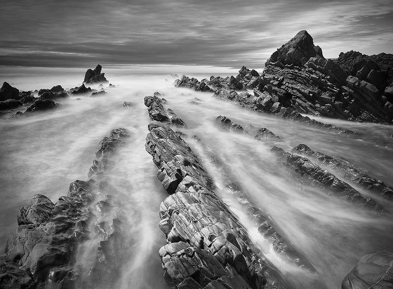 Watermouth Bay Rock Formations.jpg - Mono Open